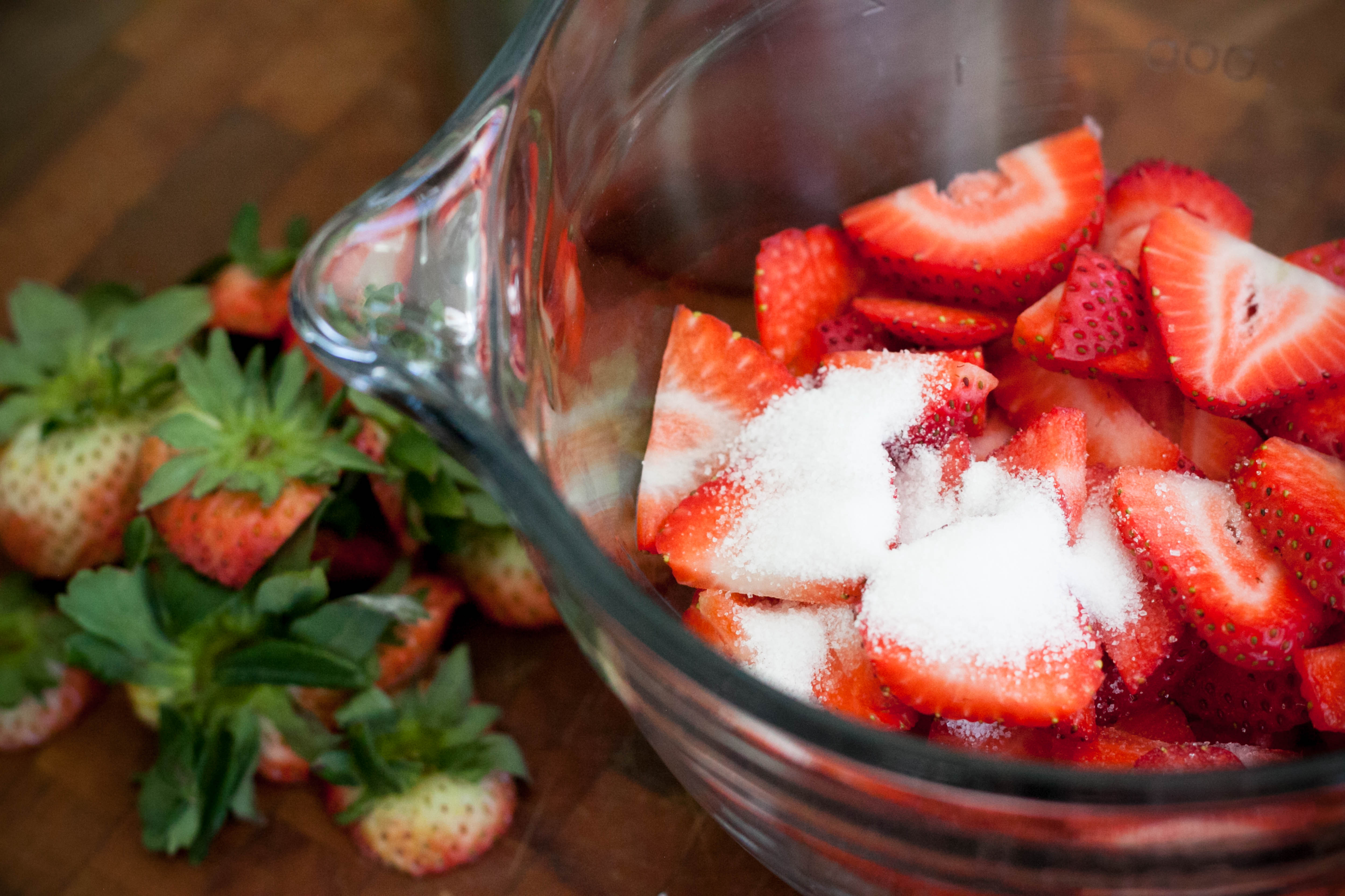 Strawberry Pretzel Dessert Cups